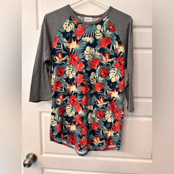 Lularoe Randy Tee Hawaiian Floral - Picture 1 of 4